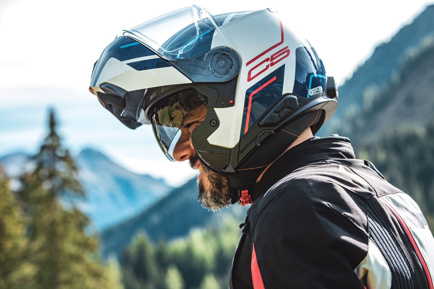 Schuberth C5